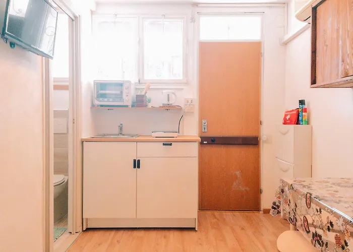 Lido Spina - Grazioso Monolocale Con Piscina לידו דה ספינה